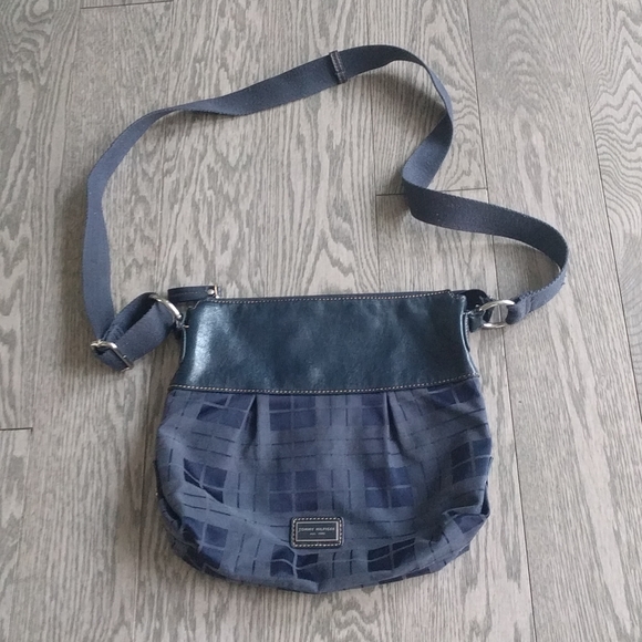 Beautiful crossbody bag by Tommy Hilfiger 🌸 - Picture 2 of 9